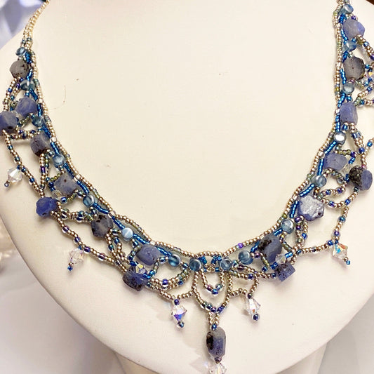 Edwardian style necklace with rough sapphires
